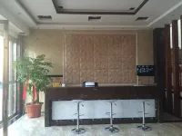 Luoping Dongsheng Holiday Hotel - 2 Sao