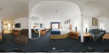 Holiday Inn Express & Suites Carlsbad by IHG Отели рядом с достопримечательностью «Парк Десерт Уиллоу»