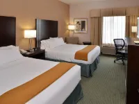 Holiday Inn Express & Suites Milwaukee-New Berlin
