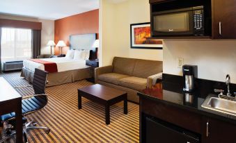 Holiday Inn Express & Suites Charlotte Southeast - Matthews