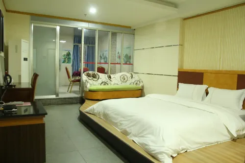 Jinlaifu Business Hotel