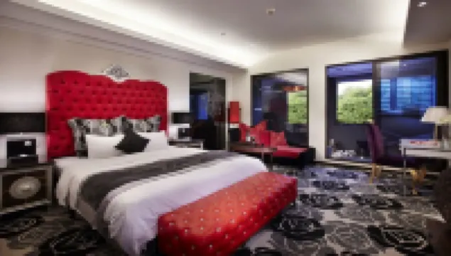 골든 핫 스프링 호텔 밀레니엄 온천 주변 호텔