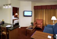 Residence Inn Midland فنادق في ميدلاند