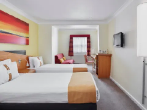 Holiday Inn Express LONDON - VICTORIA by IHG ピムリコ周辺のホテル