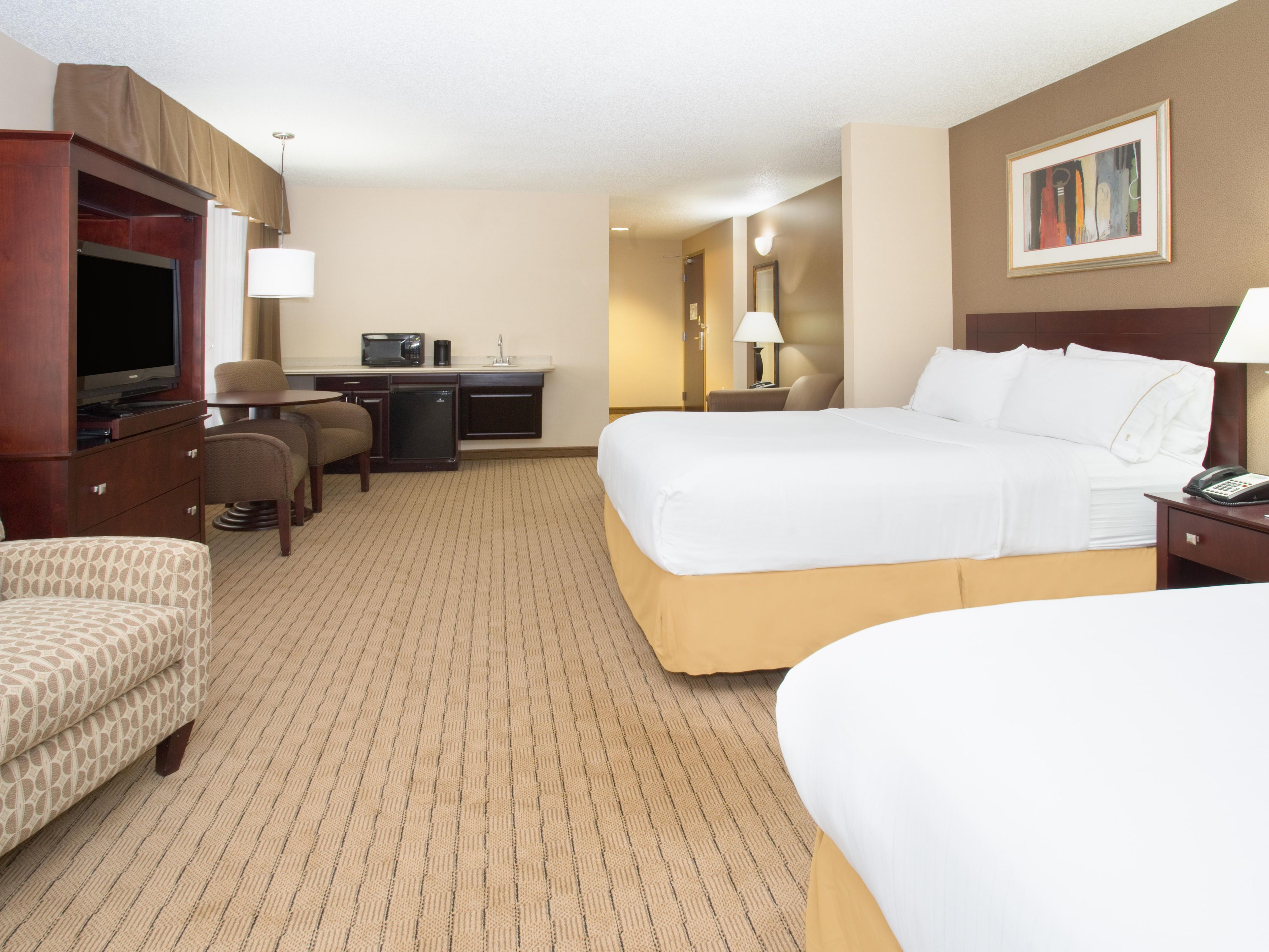 Holiday Inn Express Hotel & Suites Minot South, an Ihg Hotel