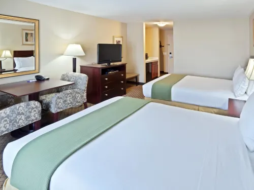 Holiday Inn Express & Suites Sumner - Puyallup Area Hotels in Puyallup