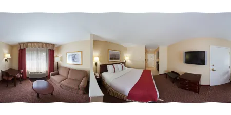 Holiday Inn Salem (I-93 at Exit 2)