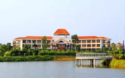 Lvhu Bay Hotel