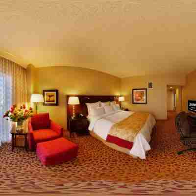 Visalia Marriott at the Convention Center Rooms