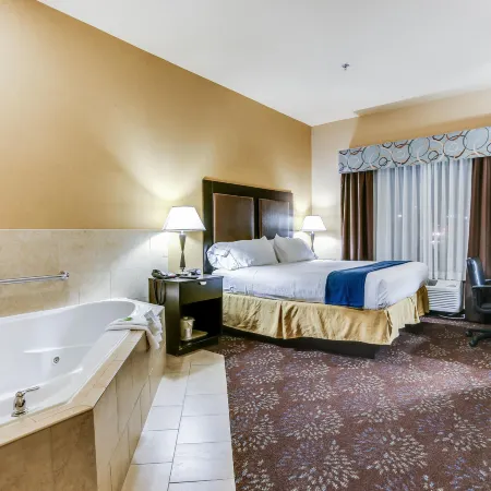 Holiday Inn Express & Suites HUNTSVILLE by IHG