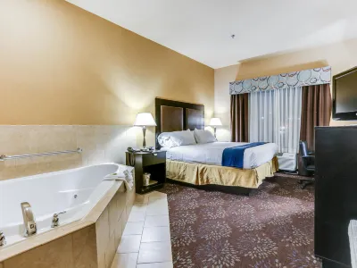 Holiday Inn Express & Suites Huntsville Hotels in Huntsville