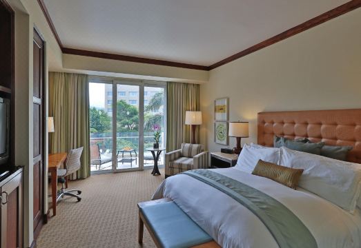 Real InterContinental at Multiplaza MallOver view