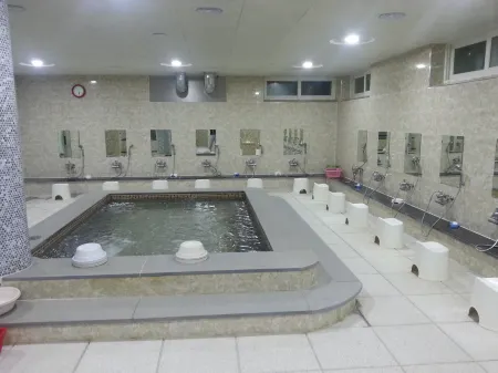 Woori Hotel Jeju Отели рядом с достопримечательностью «Chilsungro Shopping Town»