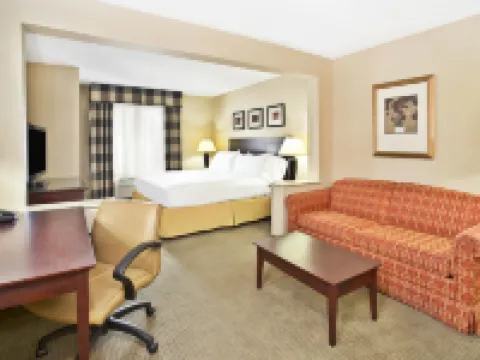 Holiday Inn Express & Suites BRADLEY AIRPORT by IHG Hotels in Windsor Locks