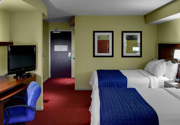 Courtyard by Marriott Fayetteville