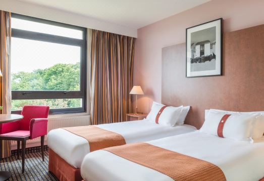 Holiday Inn Calais CoquellesOver view