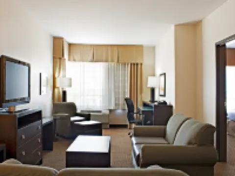 โรงแรม ฮอลิเดย์ อินน์ ดีเอฟดับเบิลยู เซาท์ บาย IHG โรงแรมในฟอร์ตเวิร์ธ