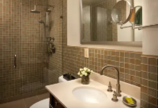 Hotel Adagio, Autograph Collection