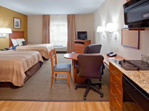 Candlewood Suites 城聯賽 by IHG - 停車場
