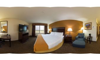 Holiday Inn Express & Suites Pueblo North