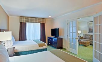 Holiday Inn Express & Suites Puyallup (Tacoma Area)