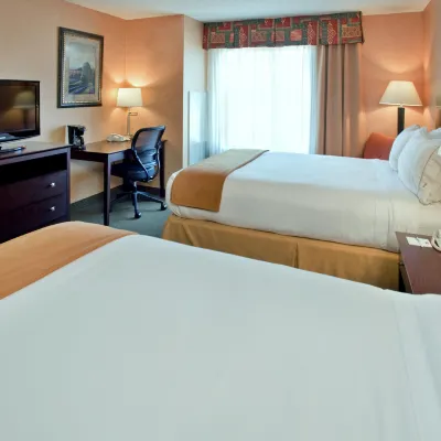 Holiday Inn Express & Suites ROLLA - UNIV OF MISSOURI S&T by IHG ローラ・ライオンズ・クラブ・デン・アンド・パーク周辺のホテル