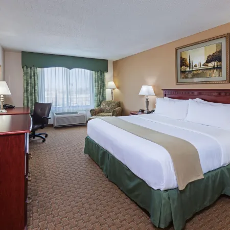 Holiday Inn Express & Suites SELMA by IHG