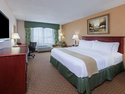 Holiday Inn Express & Suites SELMA by IHG Hotels in Selma
