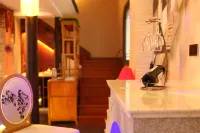 Flowers Rain Inn (Xitang Wuguniang Park) - Quầy bar