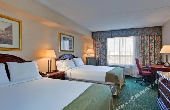 米爾頓智選假日套房酒店