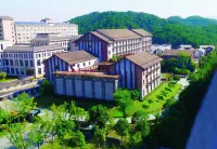 Zemei Xuanxuan and Resort Hotel Hotel berhampiran Qiankou Ancient Buildings