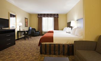 Holiday Inn Express & Suites Snyder