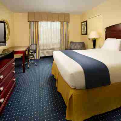 Holiday Inn Express & Suites Annapolis Rooms