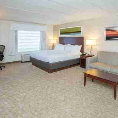Holiday Inn Baltimore BWI Airport Rooms