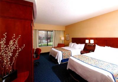 ゲストルーム(クイーンベッド2台) コートヤード・ノックスビル・エアポート・アルコアの写真