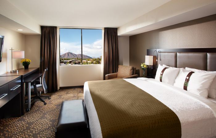 Holiday Inn & Suites PHOENIX AIRPORT NORTH by IHG