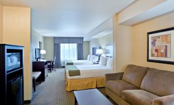 Holiday Inn Express & Suites Seattle North - Lynnwood