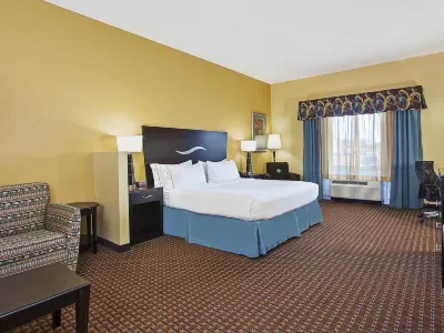 Holiday Inn Express & Suites Somerset Central Hotels near rue21