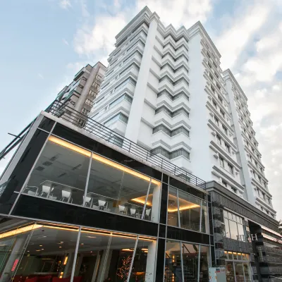 嘉義HOTEL HI新民店 鄰近嘉義忠烈祠的酒店