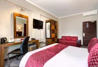 Protea Hotel Pretoria Hatfield - balcony