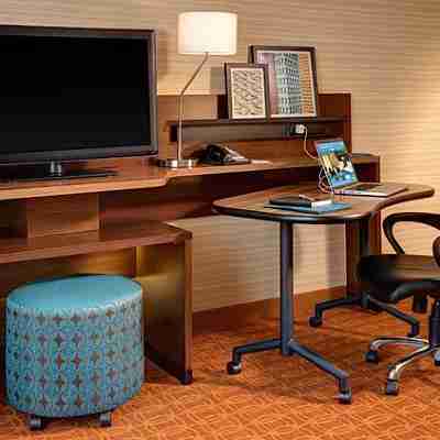 Fairfield Inn & Suites Niagara Falls Rooms