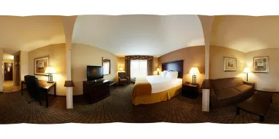 Holiday Inn Express & Suites Sedalia Hotels in Sedalia Township