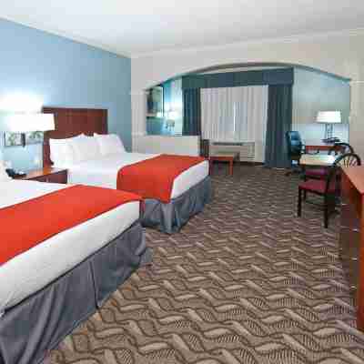 Holiday Inn Express & Suites Lake Charles Rooms