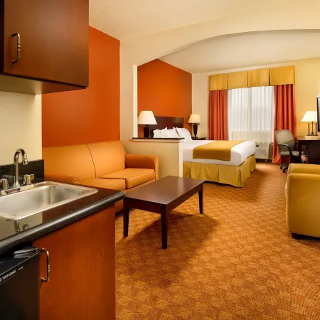 Holiday Inn Express & Suites MOUNT PLEASANT by IHG