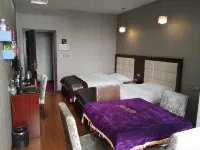 Yunyang Wangzhong Business Hotel