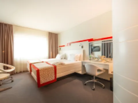 Holiday Inn 維爾紐斯 鄰近聖伯多祿聖保祿教堂的酒店