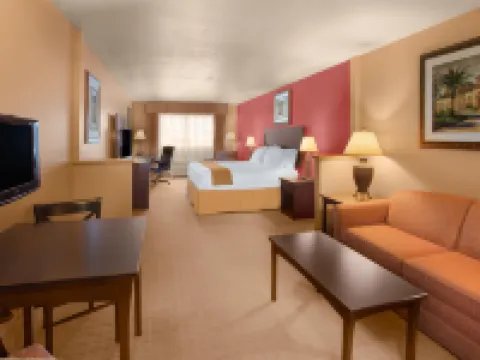 Holiday Inn Express & Suites YUMA by IHG Hotels in Yuma