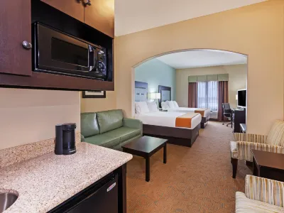 Holiday Inn Express & Suites Victoria Hotels near First Presbyterian Church