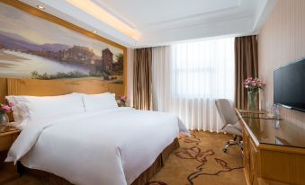 Vienna 3 Good Hotel (Shenzhe Longhua Dalang Commercial Center)