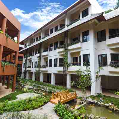 ROYAL WATERLILY HOTEL Hotel Exterior